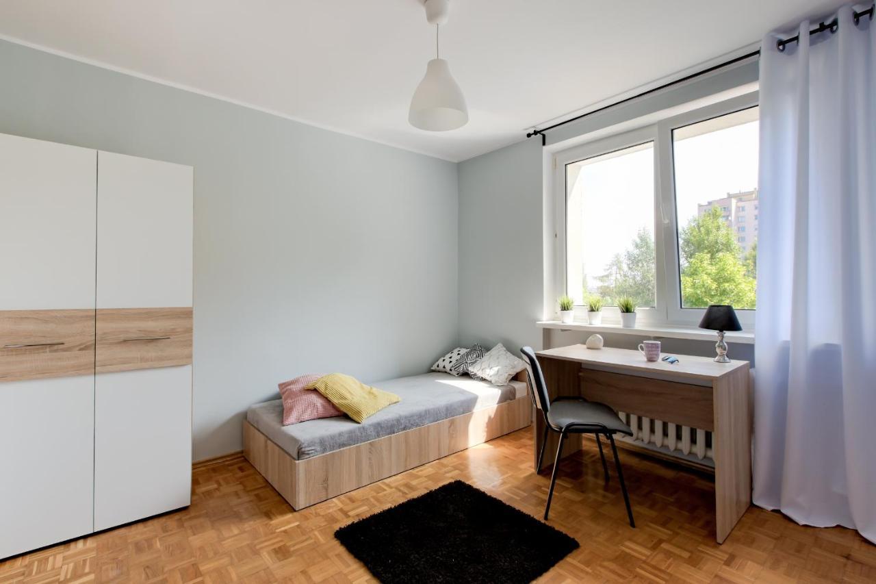 Krzywon 8 Rooms ワルシャワ エクステリア 写真